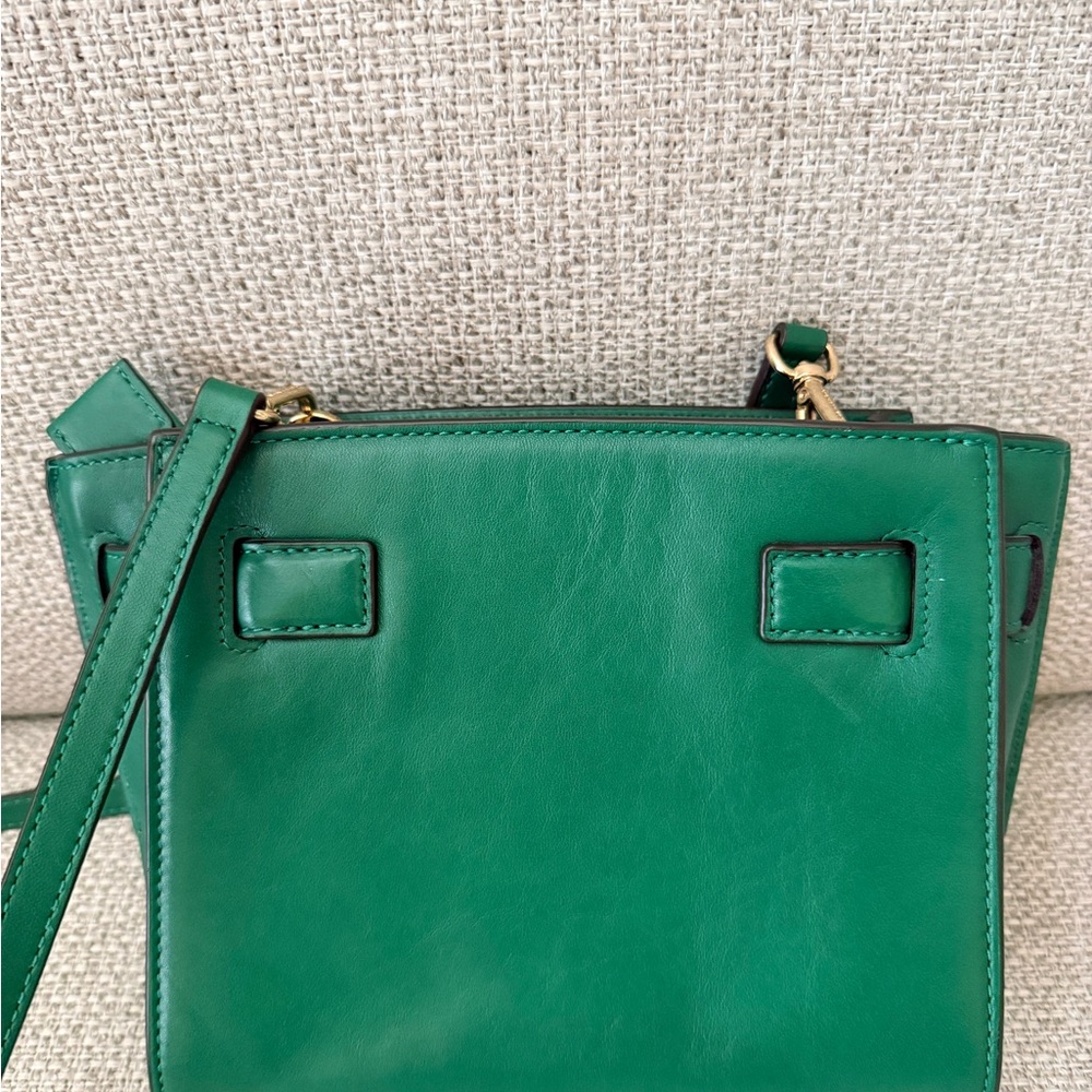 Michael Kors Green Crossbody Bag with Gold Accents - Picture 4 of 9